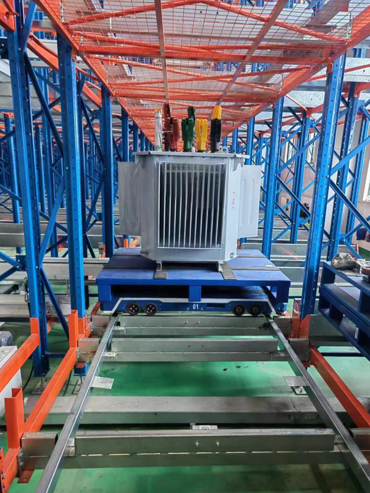 四向穿梭車(chē)